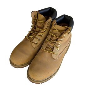 Timberland Tan and Black Boots Mid-Top Ankle Design